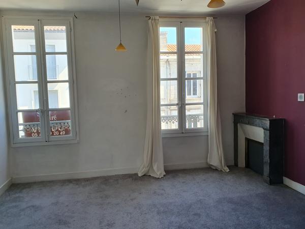 Maison  10 pièce(s)  7 chambre(s)  196 m²