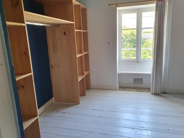 Maison  10 pièce(s)  7 chambre(s)  196 m²