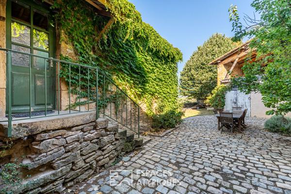 Maison en pierres avec dépendance et vue exceptionnelle