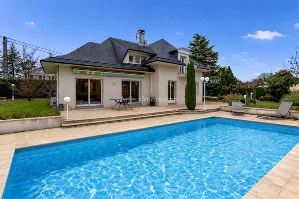 Vente Maison 6 pièces 175 m2 à Saint-Clair-de-la-Tour