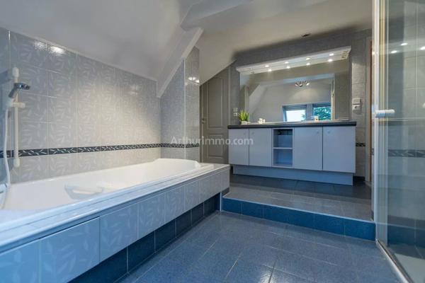 Vente Maison 6 pièces 175 m2 à Saint-Clair-de-la-Tour