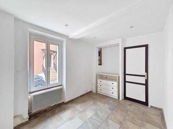 Spacieux T2 avec jardinet et cave aménagée