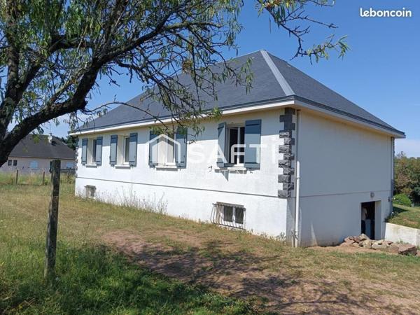 MAISON A COTE DU PONT DE ST JEAN DE THOUARS BEAU PAYSAGE PANORAMIQUE ECOLE COMMERCES PROXIMITE