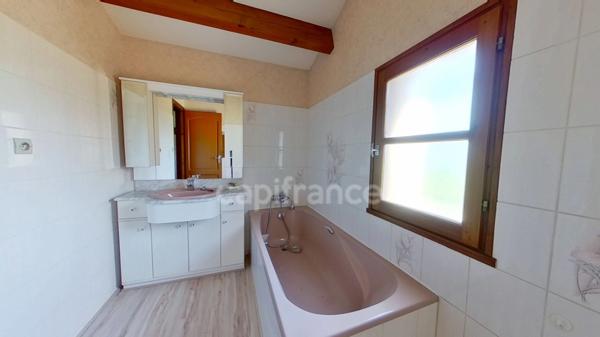 Maison 4 chambres, garage, dépendances à MARMANDE (47)