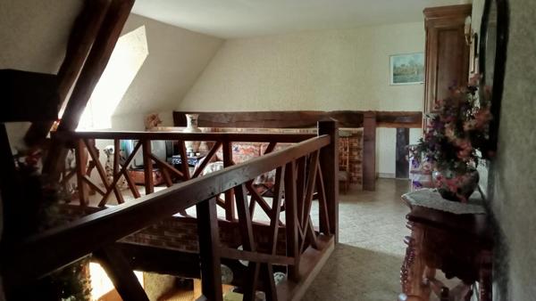 Corps de ferme au grand espace sur vue dégagée.