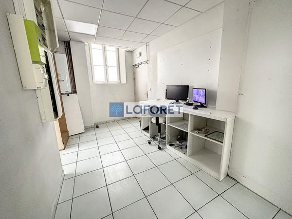 Location local commercial Saint-Dizier - 219 m² - 2 535 €/mois