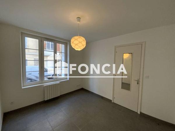 Location Appartement 3 pièces 79.76 m² - 6 RUE JEAN MOULIN Mainvilliers 28300