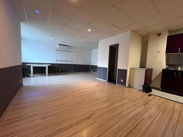 Magnifique appartement de type studio/T1 de 52.10 m2 CARREZ  secteur quai vauban secteur très prisé