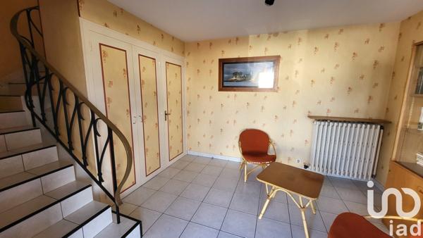 Maison traditionnelle 5 pièces de 93 m² à LE PUY-SAINT-BONNET (49300)