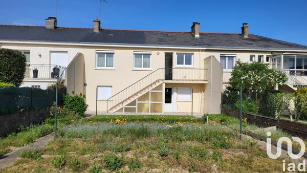 Maison traditionnelle 5 pièces de 93 m² à LE PUY-SAINT-BONNET (49300)