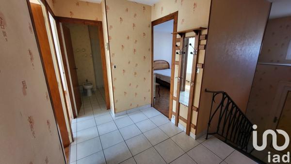 Maison traditionnelle 5 pièces de 93 m² à LE PUY-SAINT-BONNET (49300)