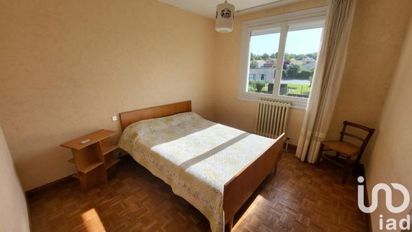 Maison traditionnelle 5 pièces de 93 m² à LE PUY-SAINT-BONNET (49300)