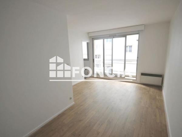 Location Studio 26.05 m² - LES CELIBATAIRES VI Grenoble 38000