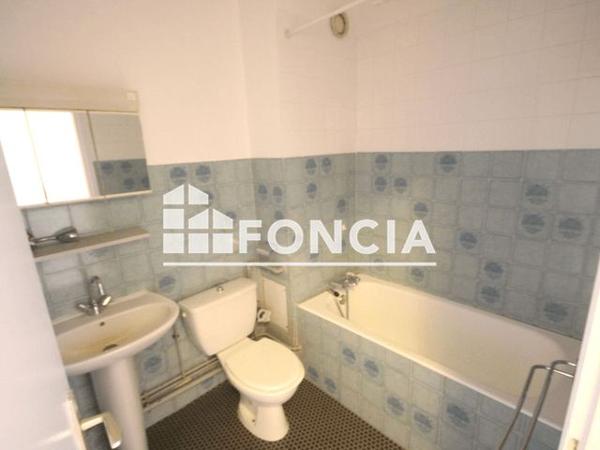 Location Studio 26.05 m² - LES CELIBATAIRES VI Grenoble 38000