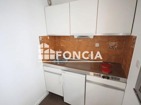 Location Studio 26.05 m² - LES CELIBATAIRES VI Grenoble 38000