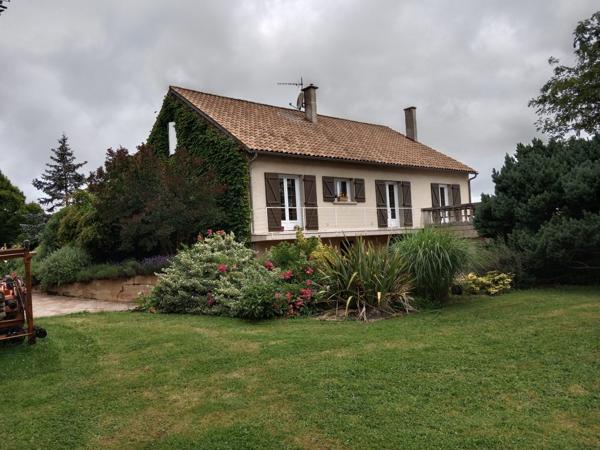 Maison familiale lumineuse avec grand potentiel – secteur calme