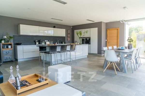 Prestigieuse villa d'architecte en bord de mer