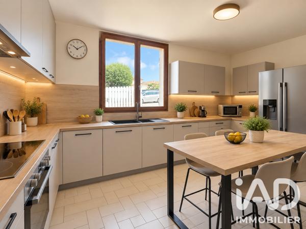 Maison à vendre 8 pièces 175 m² Sanary-sur-Mer
