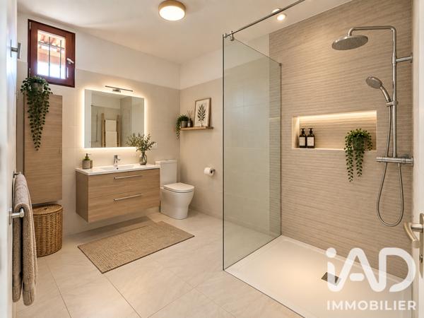 Maison à vendre 8 pièces 175 m² Sanary-sur-Mer