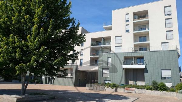 Vente                                                      Appartement
                        
                     3 pièces                      65 m2                     à Metz