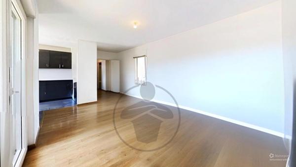 Vente                                                      Appartement
                        
                     3 pièces                      65 m2                     à Metz