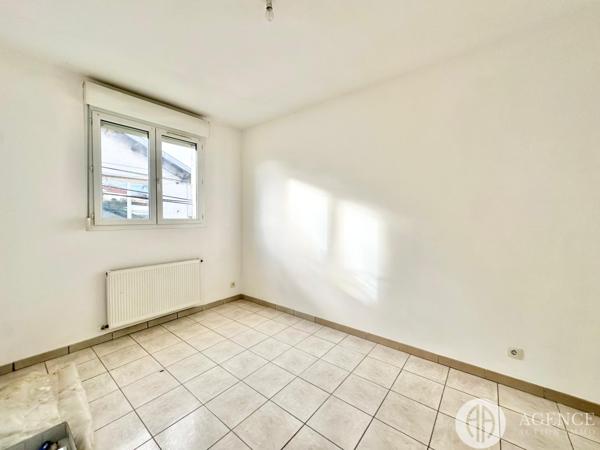 Saint-Rambert-d'Albon (26140) appartement deux chambres 2 places de stationnement
