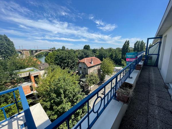 Appartement Nogent Sur Marne 5 pièce(s) 102.91 m2