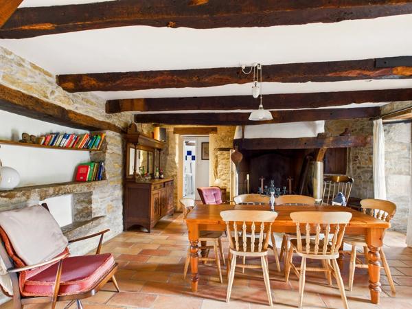 Belle maison de caractère nichée dans la campagne bucolique de l’Aveyron