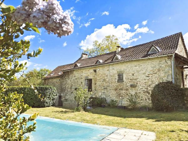 Belle maison de caractère nichée dans la campagne bucolique de l’Aveyron