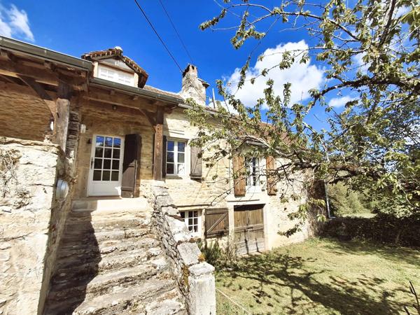 Belle maison de caractère nichée dans la campagne bucolique de l’Aveyron