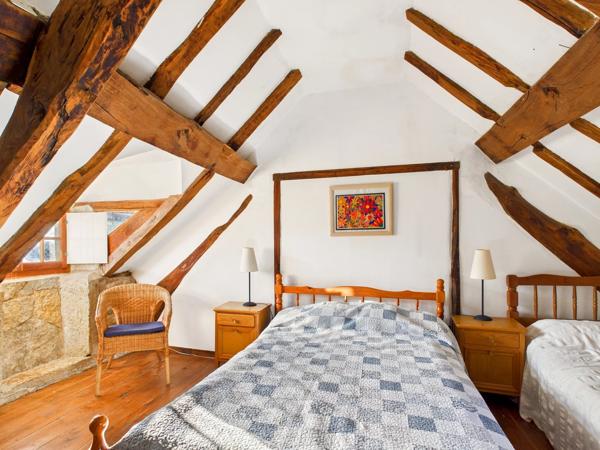 Belle maison de caractère nichée dans la campagne bucolique de l’Aveyron