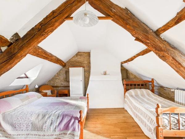 Belle maison de caractère nichée dans la campagne bucolique de l’Aveyron