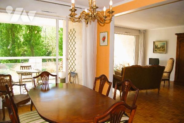 GARCHES  - Vaste appt T5, 116 m2, 200 m de la gare, balcon sud, cave, parking, proximité commerces
