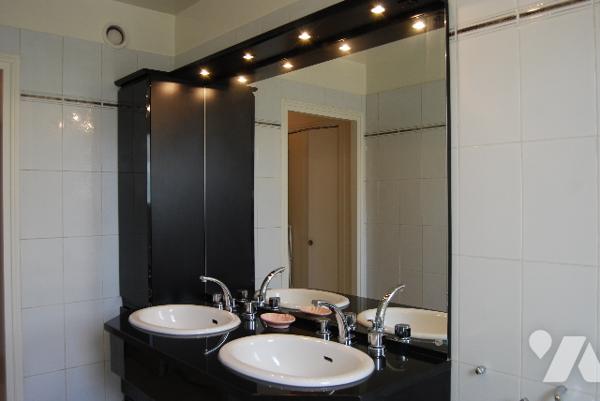 GARCHES  - Vaste appt T5, 116 m2, 200 m de la gare, balcon sud, cave, parking, proximité commerces