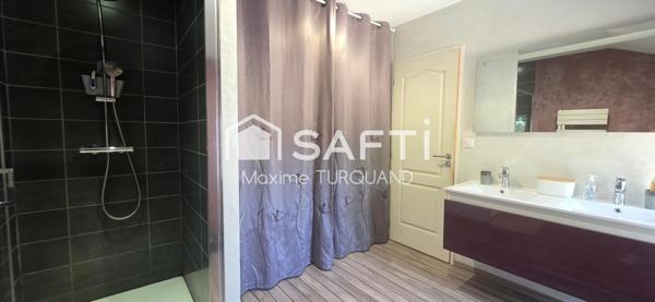 Maison 208m², 4 chambres, 1900m² de terrain + dépendances XL.