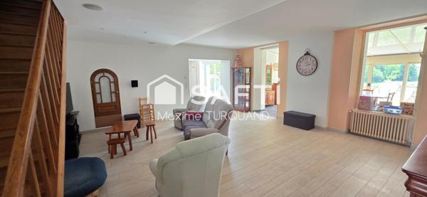 Maison 208m², 4 chambres, 1900m² de terrain + dépendances XL.