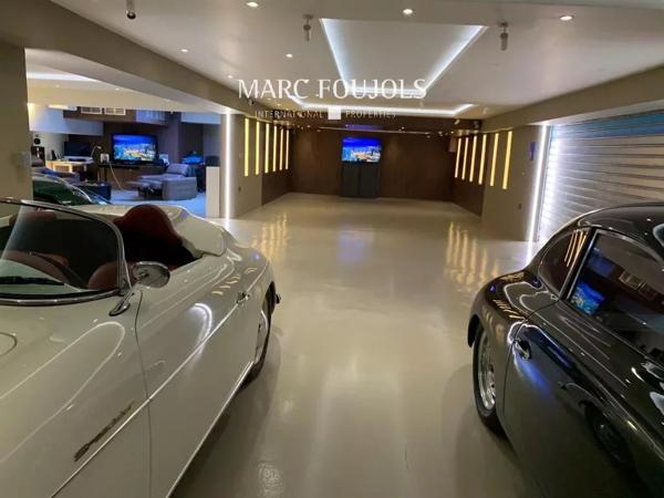 Paris VIII – Rue Berri – Parking privé 11 places