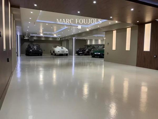 Paris VIII – Rue Berri – Parking privé 11 places