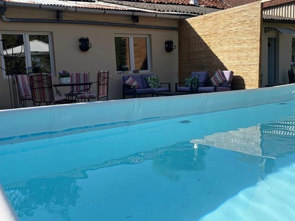 PLAISANCE(32) du Gers: AUTHENTIQUE LONGERE XVIIIs de 240m2, 4chambres, sur jardin paysagé clos de 2.500m2 et piscine hors sol, possibilité de chambres d hotes et/ou petit gîte ou accueil d'un parent,