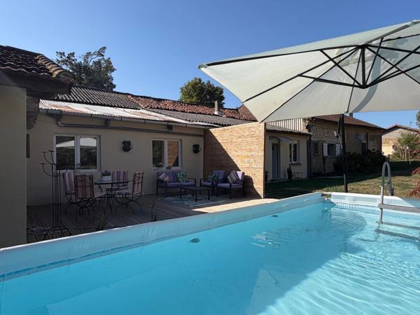 PLAISANCE(32) du Gers: AUTHENTIQUE LONGERE XVIIIs de 240m2, 4chambres, sur jardin paysagé clos de 2.500m2 et piscine hors sol, possibilité de chambres d hotes et/ou petit gîte ou accueil d'un parent,