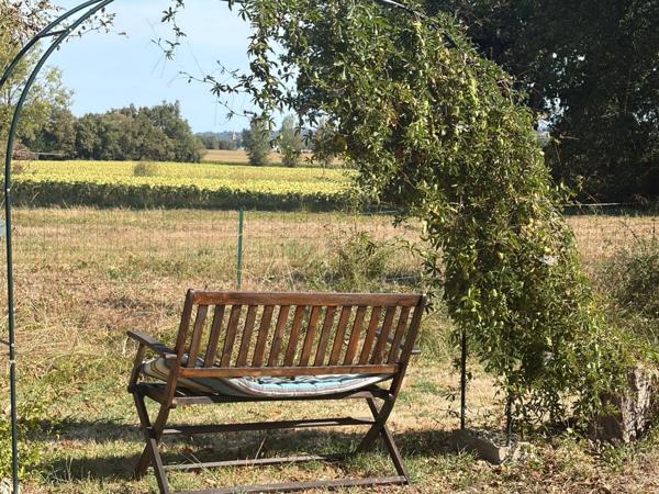 PLAISANCE(32) du Gers: AUTHENTIQUE LONGERE XVIIIs de 240m2, 4chambres, sur jardin paysagé clos de 2.500m2 et piscine hors sol, possibilité de chambres d hotes et/ou petit gîte ou accueil d'un parent,