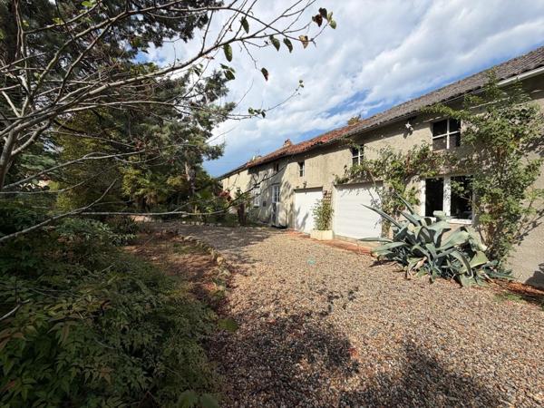 PLAISANCE(32) du Gers: AUTHENTIQUE LONGERE XVIIIs de 240m2, 4chambres, sur jardin paysagé clos de 2.500m2 et piscine hors sol, possibilité de chambres d hotes et/ou petit gîte ou accueil d'un parent,