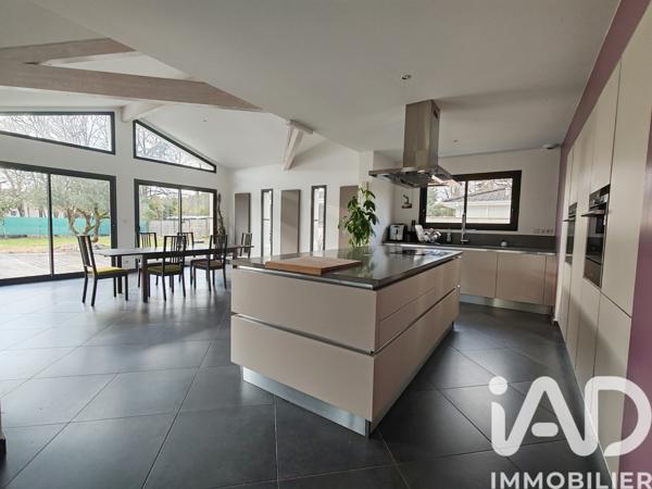 Maison à vendre 6 pièces 187 m² Pessac