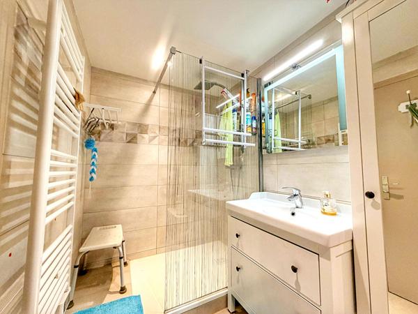 Appartement 3 pièces - Dernier étage avec vue panoramique sur Royan et aperçu mer