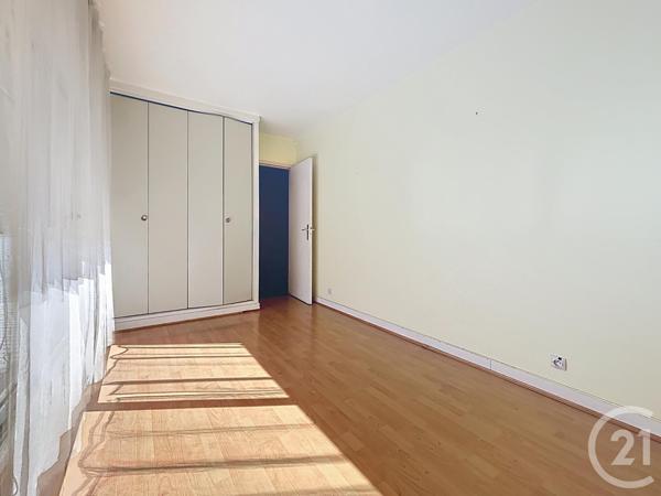 Appartement F3 à vendre  4 pièces - 75,23 m2 MELUN - 77