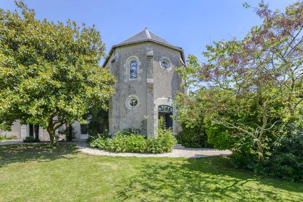 Maison 12 pièces – 503 m² environ à Saint-Joachim (ref : 77014M)