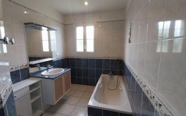 Maison à louer    4 pièces • 105,68 m2 Saint-Yrieix-la-Perche