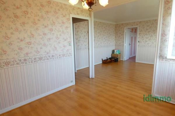 BEAU T3 VUE DEGAGEE LOGGIA GARAGE Aurillac (15000)