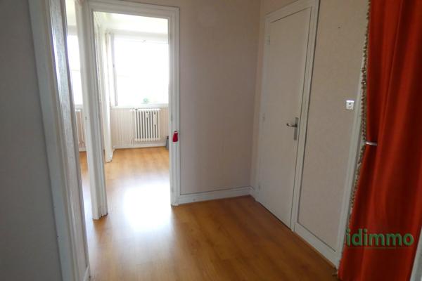 BEAU T3 VUE DEGAGEE LOGGIA GARAGE Aurillac (15000)