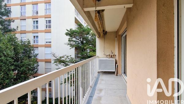 Location appartement 3 pièces 59 m² Marseille 10